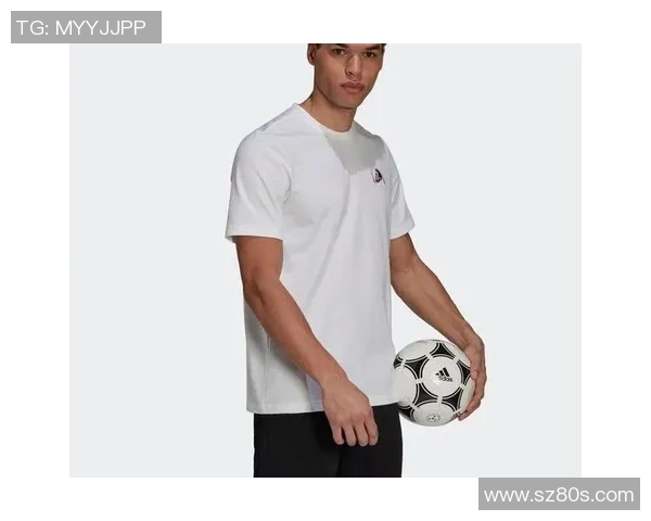 足球明星们热衷的短袖款式揭秘时尚与运动的完美结合