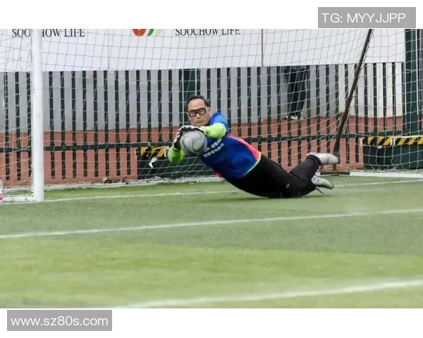 足球明星在家庭生活中是否也会感受到妻子的威严与压力探讨 足球明星在家庭生活中是否也会感受到妻子的威严与压力探讨